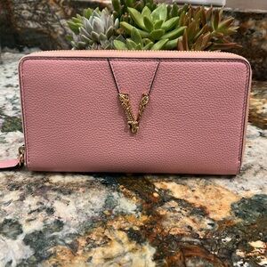 VERSACE NWOT VIRTUS PINK LEATHER IP AROUND LONG WALLET